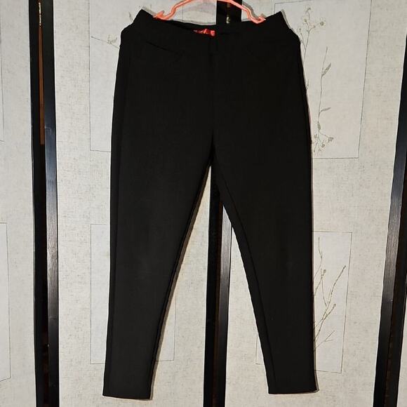 Maze Collection Pants - Classic Black Slim-Fit Pants